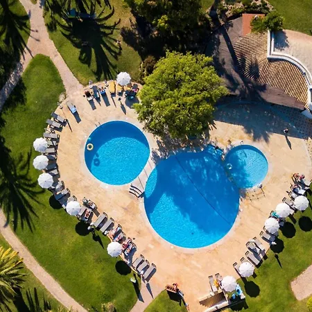 Family Holidays @ Balaia 143 شقة